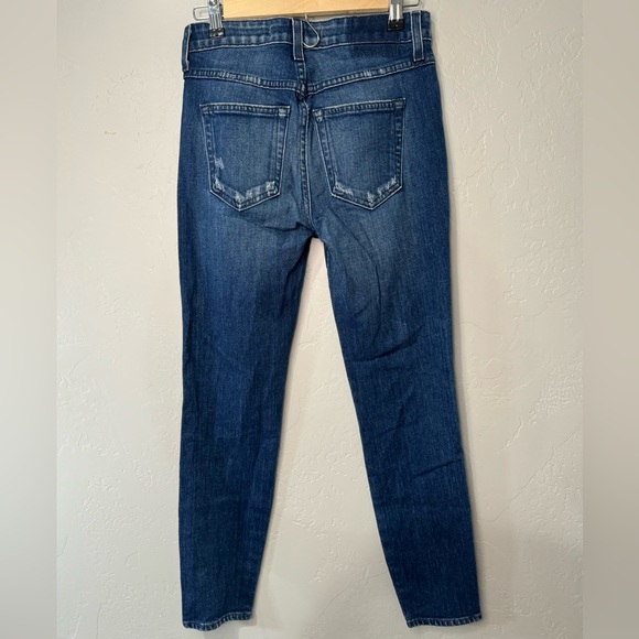 REVOLVE Jeans AMO High Rise Twist Crop Blue Denim in Sweetheart Wash SZ 27 NEW! - Picture 3 of 16